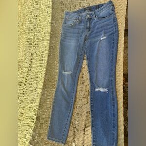 Light Wash Blue Lucky Brand Ripped Denim Jeans